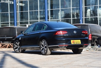 2019款迈腾2.0T自动330TSI DSG尊贵型