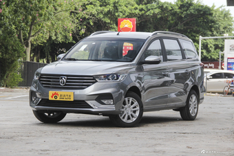  2018款宝骏360 1.5L手动精英型 