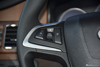 2016款骐铃T5 2.8T手动两驱舒适型加长轴距JE493ZLQ4CB