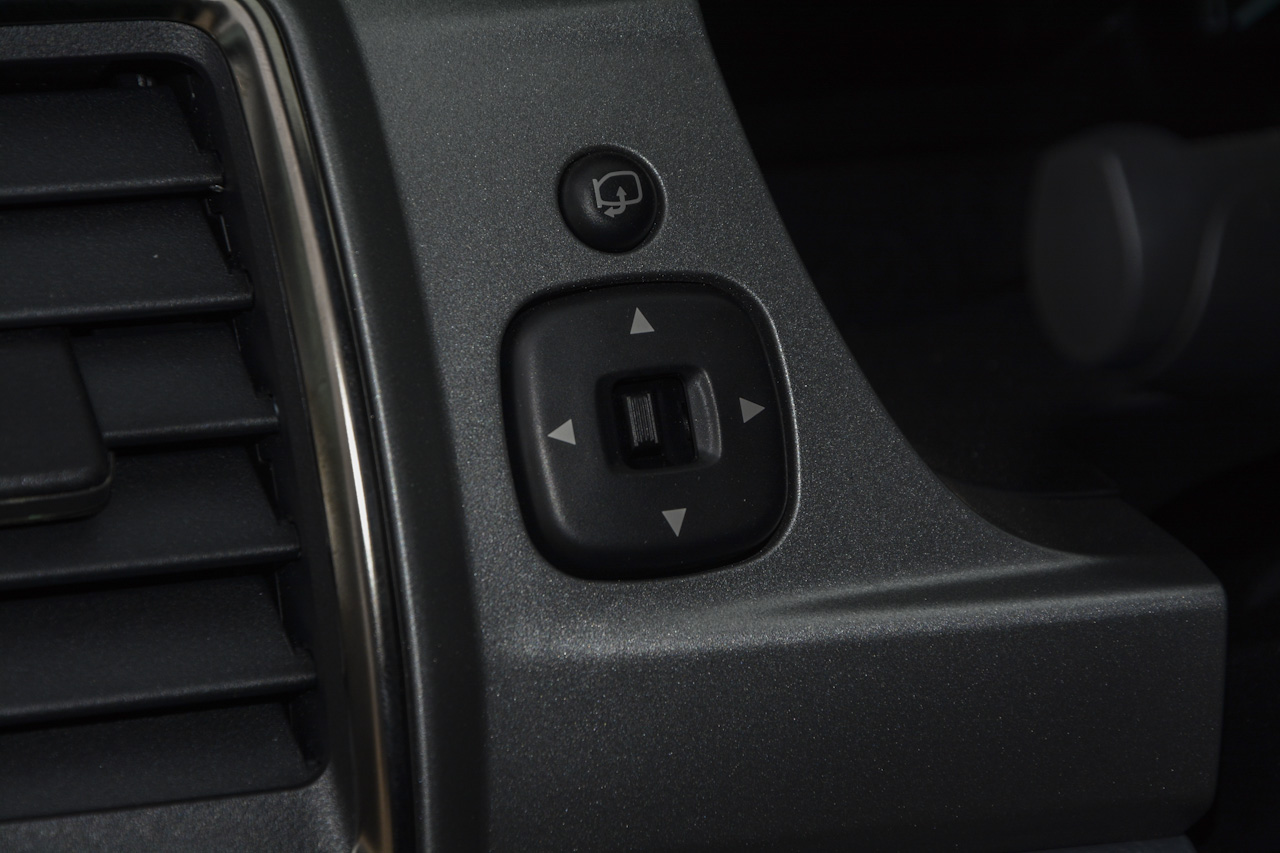 2017款撼路者2.0T自动四驱豪华版汽油5座