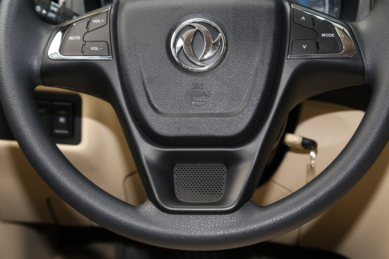 2016款风光370 1.5L手动标准型7座 摩卡棕