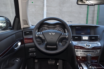 2019款英菲尼迪Q70L 2.0T自动悦享版