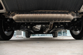 2015款瑞风S5 1.5T自动精英型 时尚白