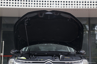  2017款雪铁龙C6改款1.8T自动豪华型380THP