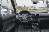 2016款风光370 1.5L手动豪华型7座