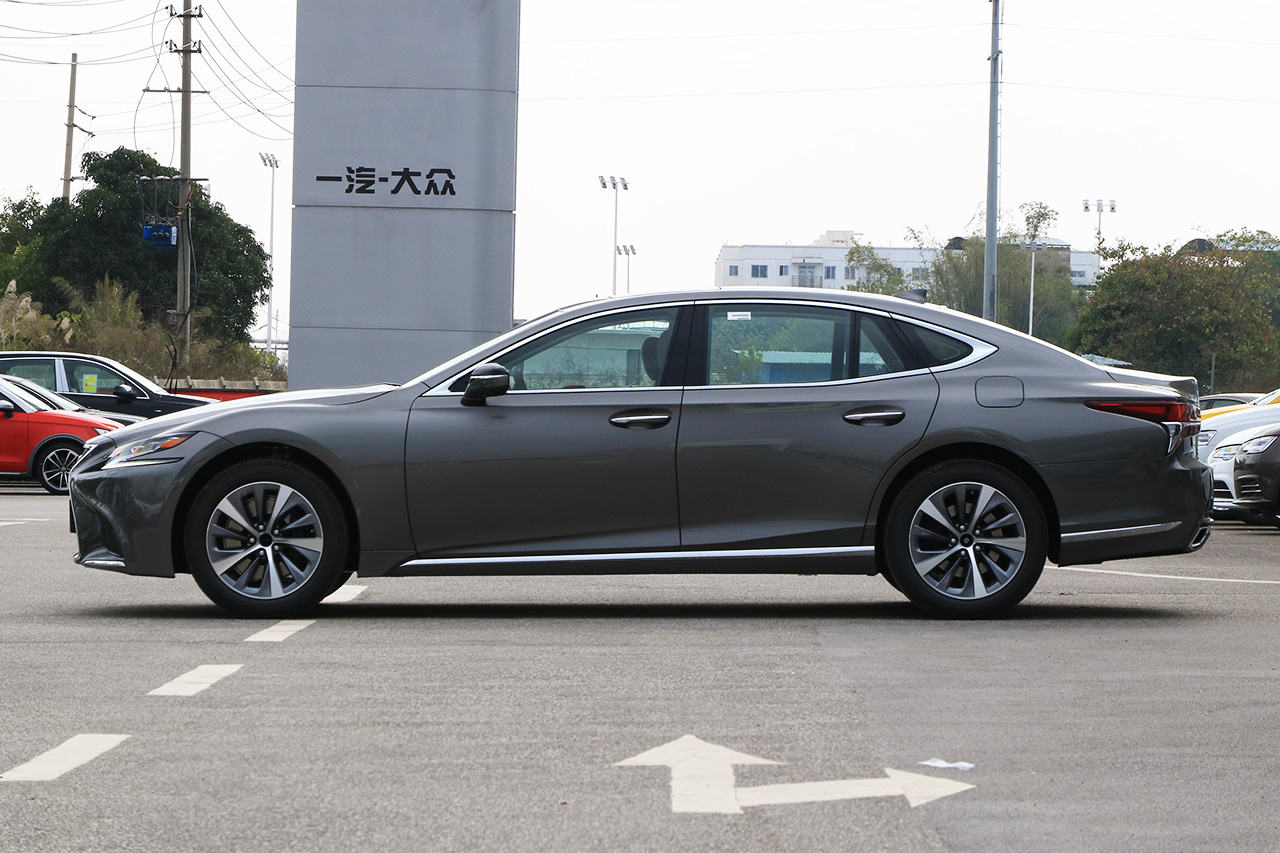 2018款雷克萨斯LS 3.5L自动350卓越版