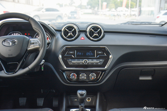 2018款东南DX3 1.5L手动豪华型