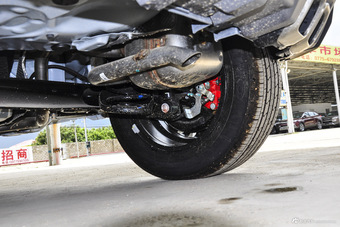 2016款哈弗H1 1.5L手动舒适型蓝标改款 钛白