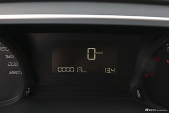 2018款标致308 1.6L手动时尚版