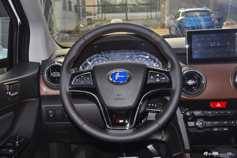 2016款昌河Q25 1.5L自动乐惠版