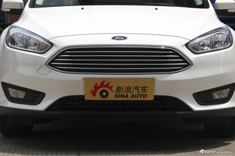 2018款福克斯三厢1.0T自动超能风尚型智行版EcoBoost 125