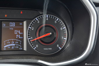 2017款中华V3 1.5L手动精英型