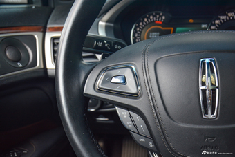 2018款林肯MKZ 2.0T自动尊耀版