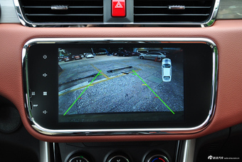 2016款北汽幻速S3L 1.5L手动尊享型