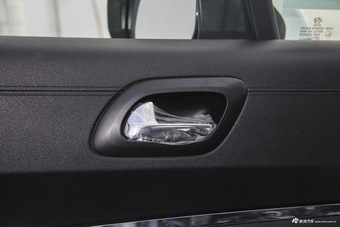 2016款标致3008 1.6THP自动经典版