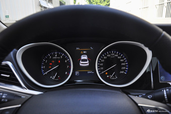 2017款启辰T90 2.0L手动智尚版