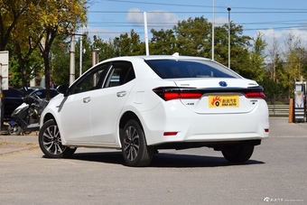 2017款卡罗拉改款双擎1.8L自动E-CVT领先版