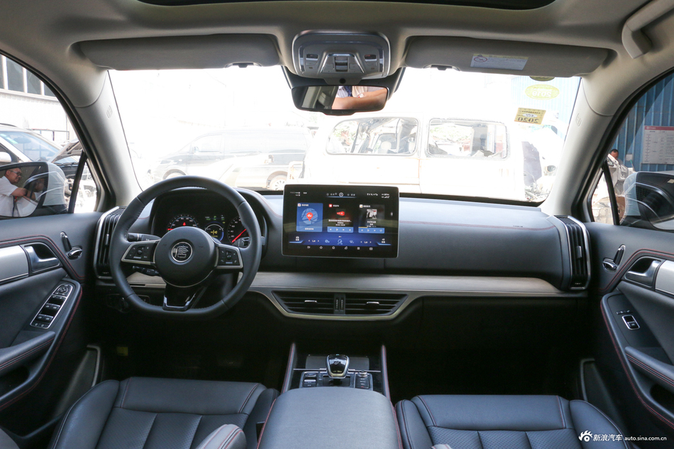 2018款比亚迪唐新能源2.0T全时四驱智联创睿型7座