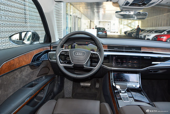 2018款奥迪A8L 3.0T自动55 TFSI quattro豪华型