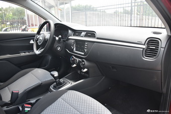 2017款起亚K2 1.4L自动GLS三厢