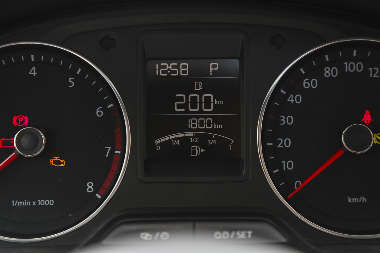 2015款捷达1.6L自动豪华型 闪光银