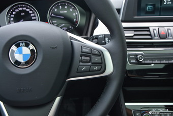 2018款宝马2系旅行车218i 1.5T自动尊享型运动套装