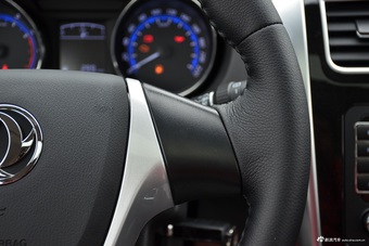 2016款东风风行SX6 1.6L 手动豪华型