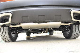 2016款众泰T600 2.0T自动尊享型运动版