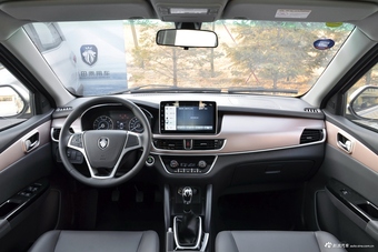 2017款伽途im6 1.5L手动智臻型