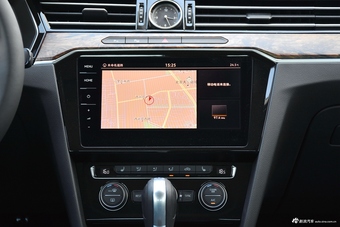 2018款迈腾2.0T自动380TSI DSG尊贵型