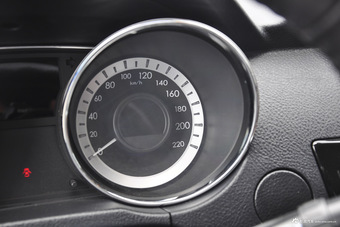 2015款雄师F22 1.9T手动两驱柴油豪华型