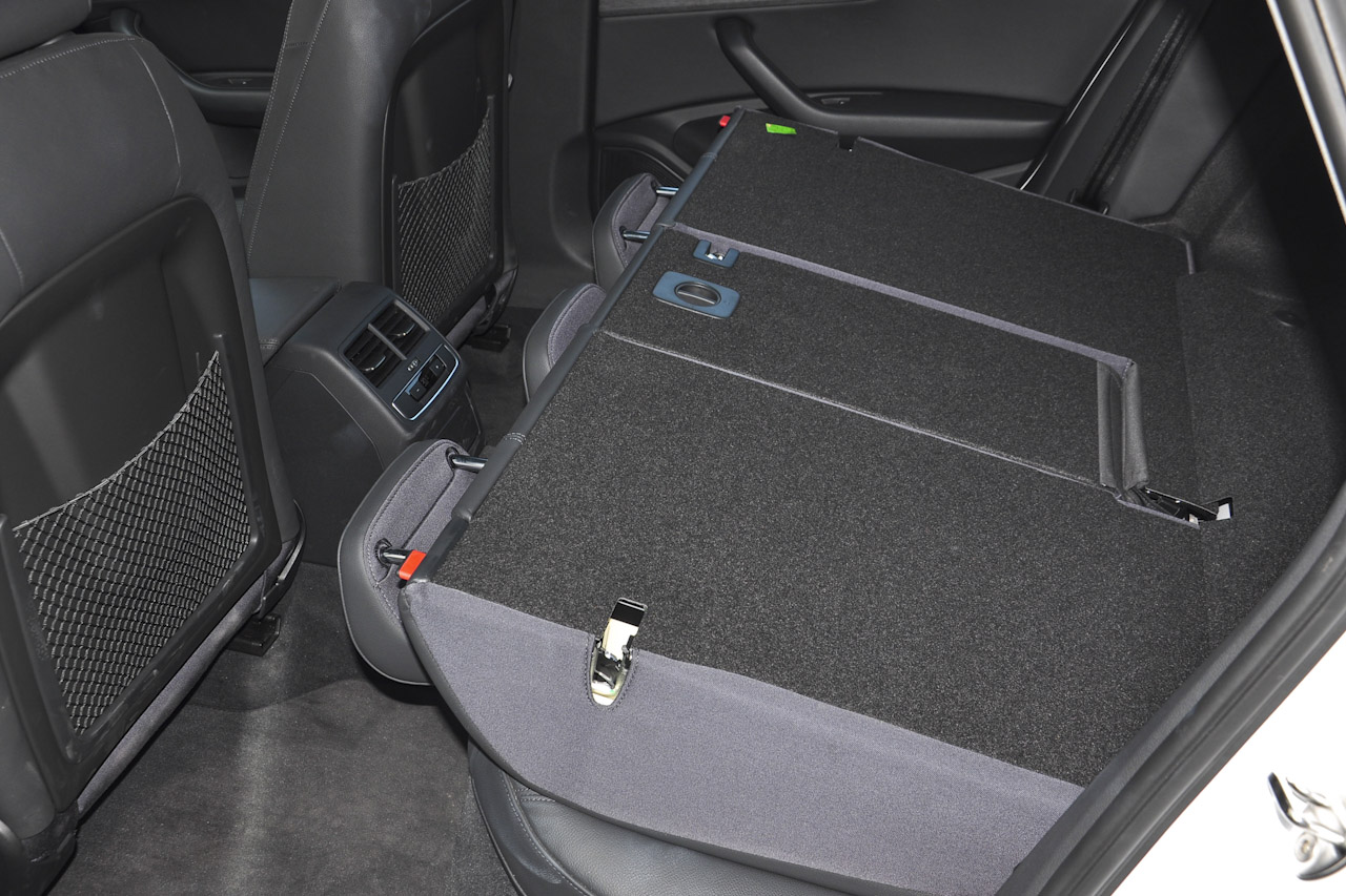 2017款奥迪A4L 2.0T自动45TFSI quattro风尚型