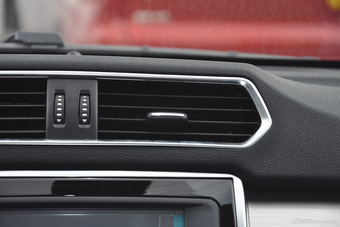 2017款哈弗H2 1.5T自动两驱豪华型红标