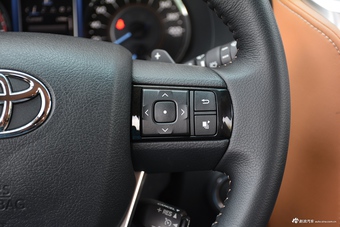 2017款Fortuner 4.0L自动 SR5 V6中东版