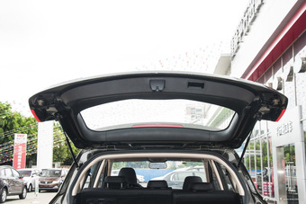 2015款 宝骏560 1.8L手动精英型