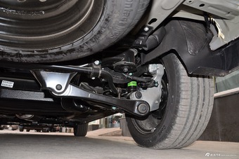 2017款宝骏730 1.5T手动尊享型7座