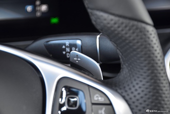 2017款奔驰E级2.0T自动 200 L 运动型 4MATIC