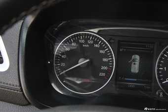 2018款斯威X7改款1.5T手动豪华互联版7座