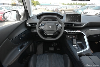 2017款标致5008 1.8T自动380THP精英版7座