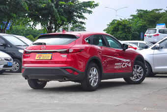 2016款马自达CX-4 2.0L自动两驱蓝天领先版