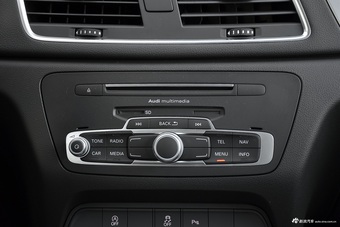 2017款奥迪Q3 1.4T自动30 TFSI时尚型