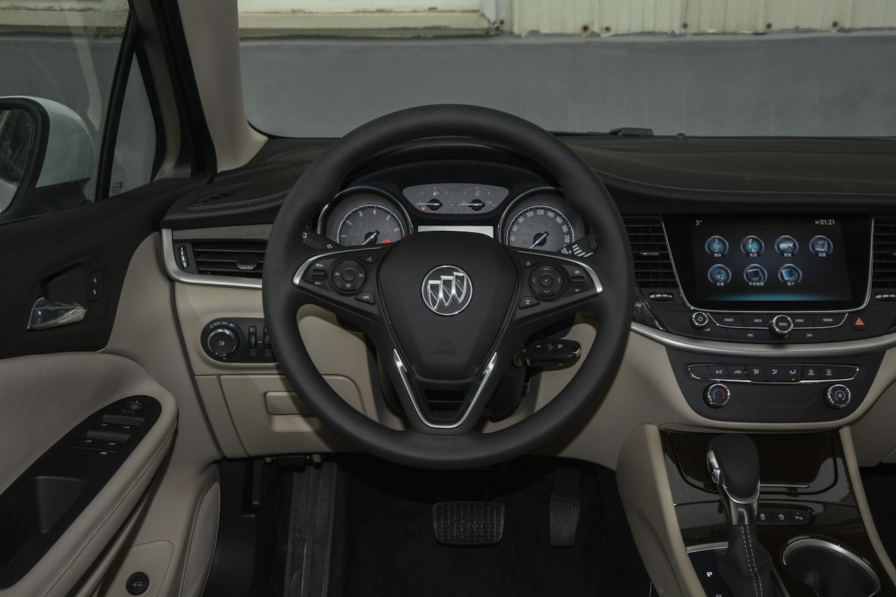 2018款威朗两厢1.5L自动领先型15S