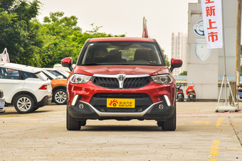 2016款中华V3 1.5T自动旗舰型 炫耀红