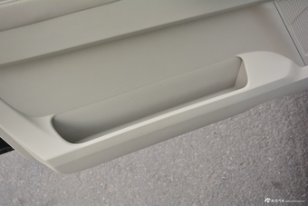 2016款帕杰罗V97 3.8L V6 GLS中东版