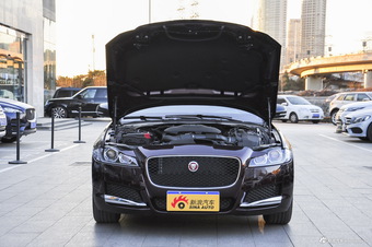 2017款捷豹XFL 2.0T自动240PS奢华版图片