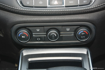 2018款瑞虎7 1.5T自动豪华版