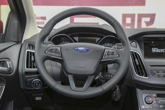2017款福克斯两厢1.5T自动精英型EcoBoost 180