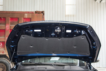 2016款猎豹CS10 2.0T自动豪华型 威尼斯蓝