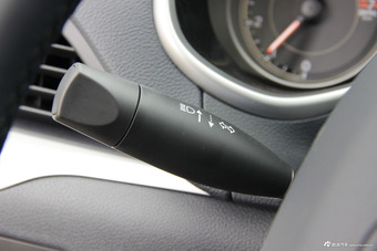 2016款自由光2.4L自动专业版+智能包