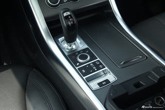 2017款揽胜运动版3.0自动V6 SC HSE